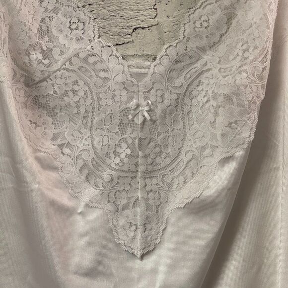 Vintage Adonna White Lace Slip Top Nylon 46 - Picture 3 of 9